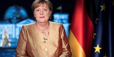 Merkel'den yeni yıl mesajı: Pandemiyle mücadele yüzyılın görevi