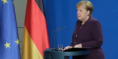 Merkel: Irkçılık toplumumuz içindeki zehirdir